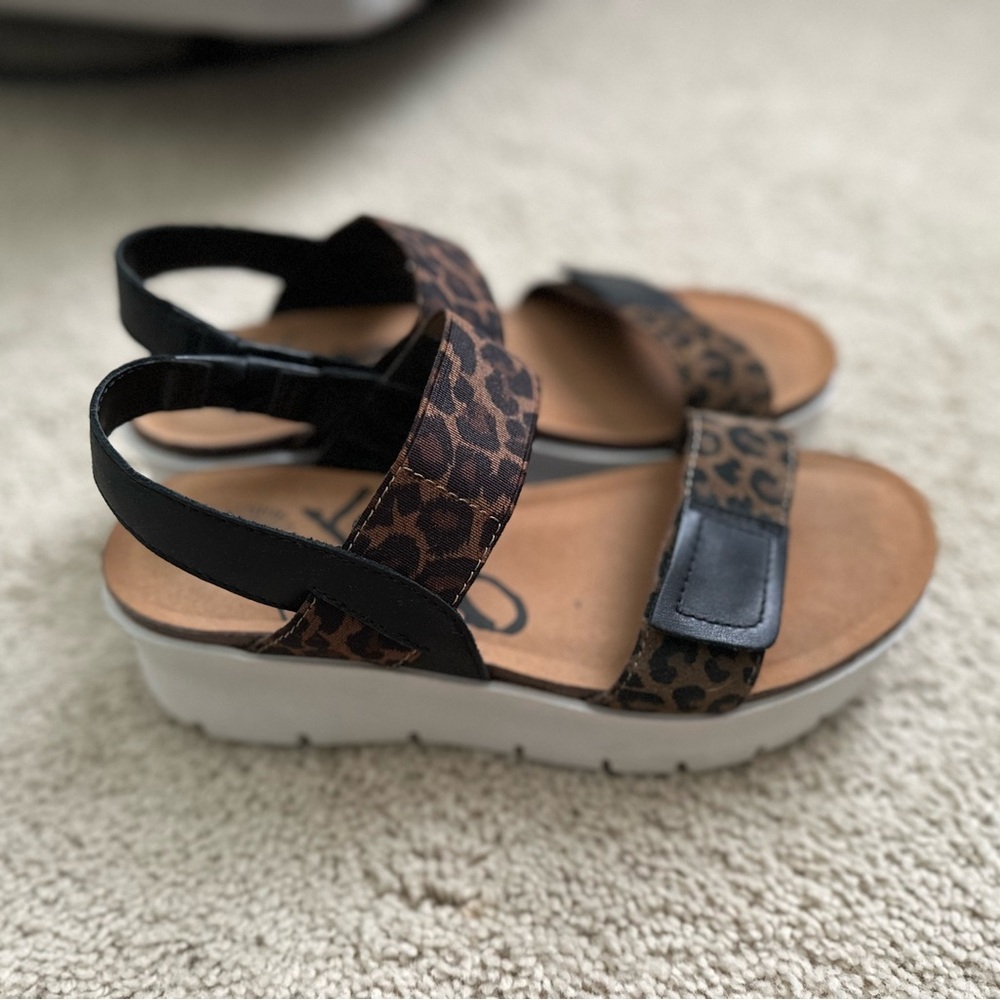 OTBT Nova Wedge (Leopard Print)